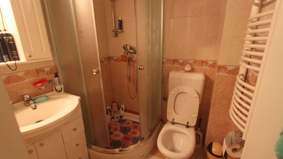 Casă / Vilă cu 8 camere de vânzare în zona Semicentral - Poză 51