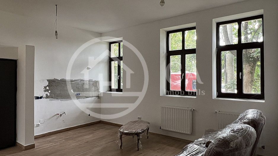 Apartament cu 2 camere de vanzare la curte comuna Subcetate Oradea - Poză 3