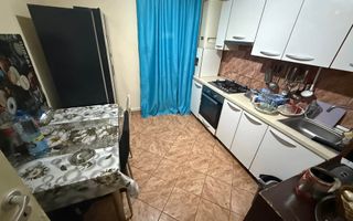 Apartament 4 camere, decomandat in Cetate - Poză 2