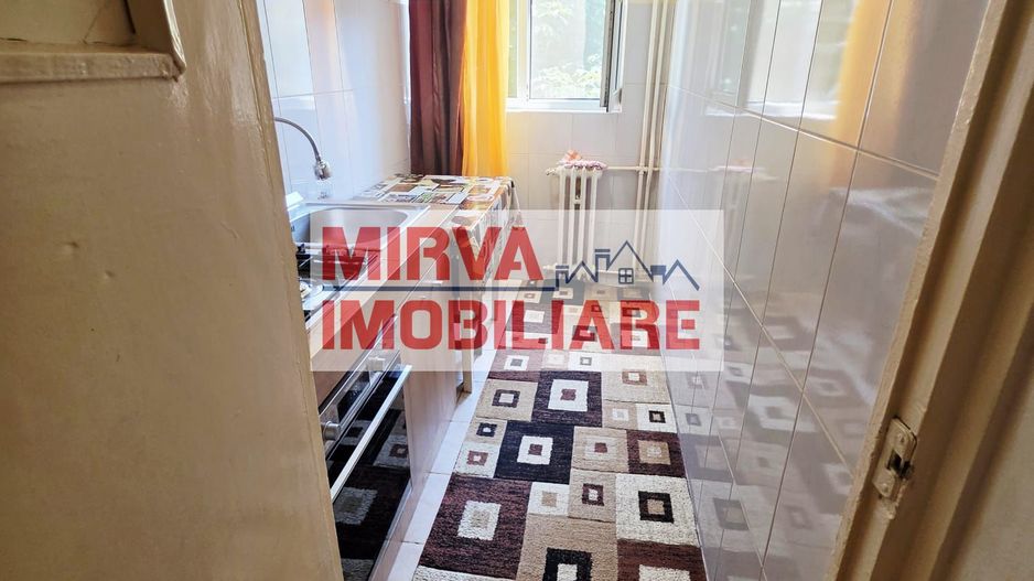 Apartament 3 camere, etaj 3, Malu Roșu – Str. Rîșnovenilor - Poză 13
