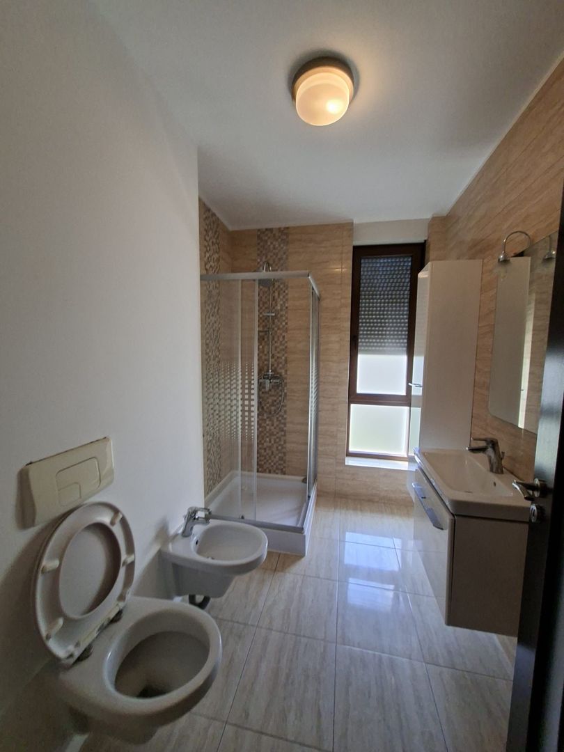 Spațios 4 camere, zona Braytim - Poză 12