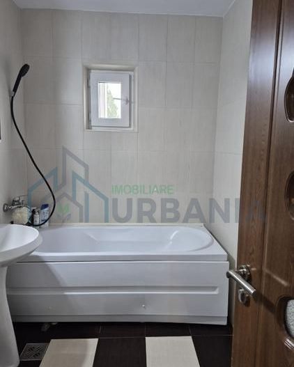 Apartament 3 camere de vanzare, Nicolina 2, Iasi - 72 mp, 160.000 euro - Poză 4