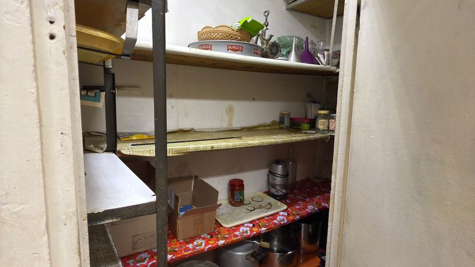 Apartament incapator, patru camere, Resita-Berceni, 120.000€ negociabil - Poză 10