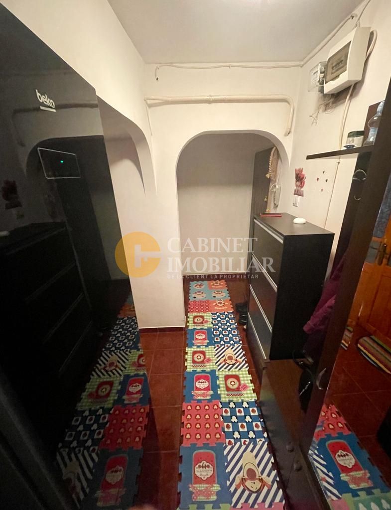 Etaj 2, apartament cu 3 camere, zona ZIMBRU - Alexandru Cel Bun - Poză 3