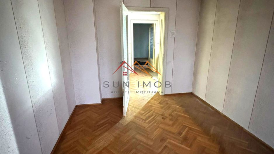Casa D+P+E, an 1980, teren 285 m2, zona foarte buna, Campina, Prahova - Poză 5