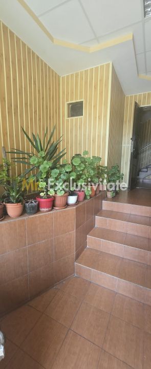 De vânzare apartament 2 camere decomandat | Zona 8 Mai - Poză 3