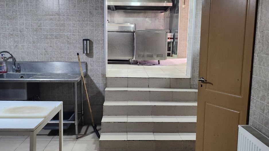 PIPERA/VOLUNTARI  Vilă 3 Nivele Curte & Locuri de Parcare - Gata de Rebranding! - Poză 16