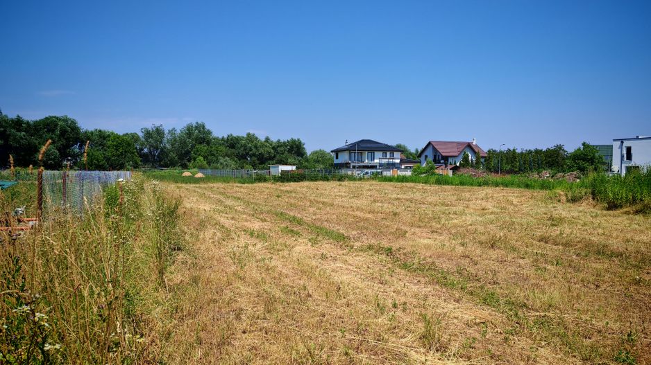 BARTOLOMEU,intravilan,intre case,suprafata de 774 mp,constructii P+2 - Poză 18