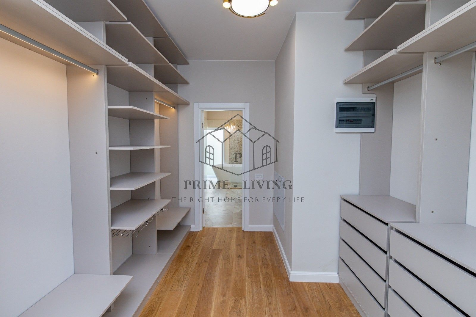 VILA CU 4 DORMITOARE SI PISCINA PRIVATA LA INCHIRIERE IN IANCU NICOLAE - Poză 11