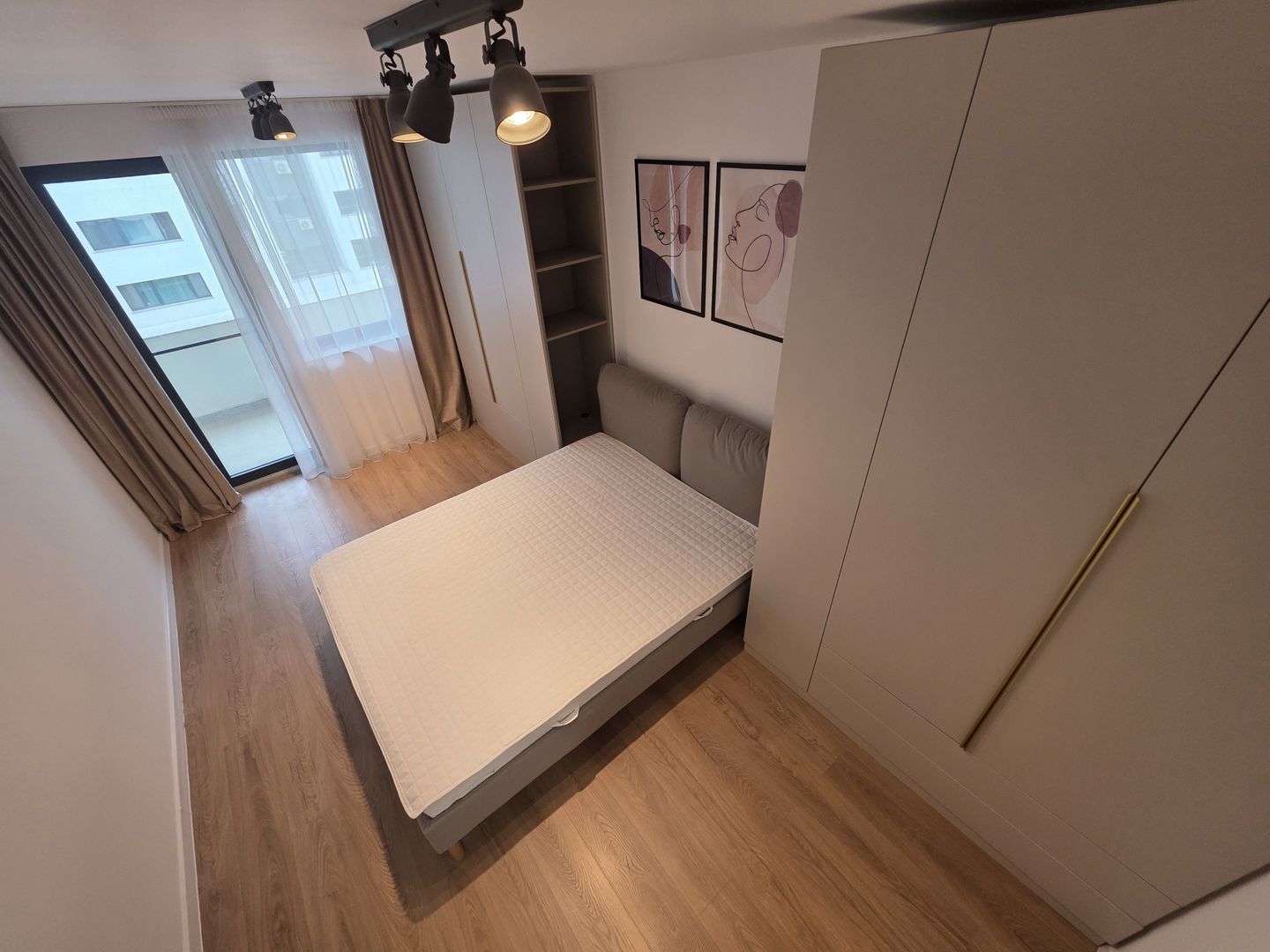 Apartament 2 camere lux decomadat Pipera Rond OMV70 metri - Poză 9