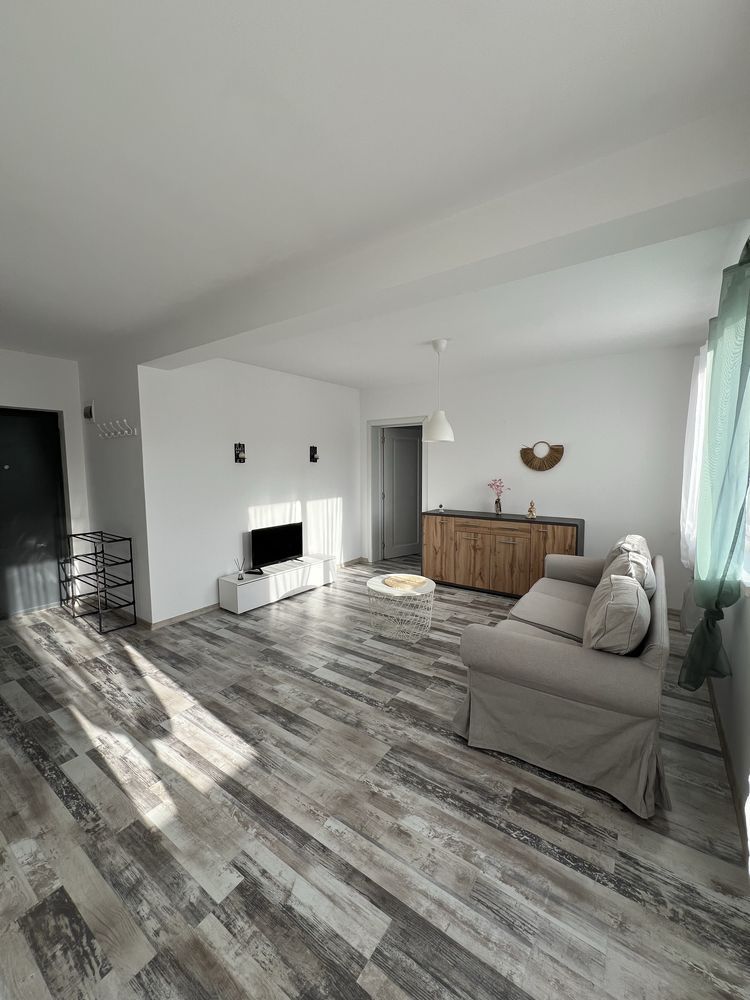 Vand apartament cu 2 camere - Poză 2