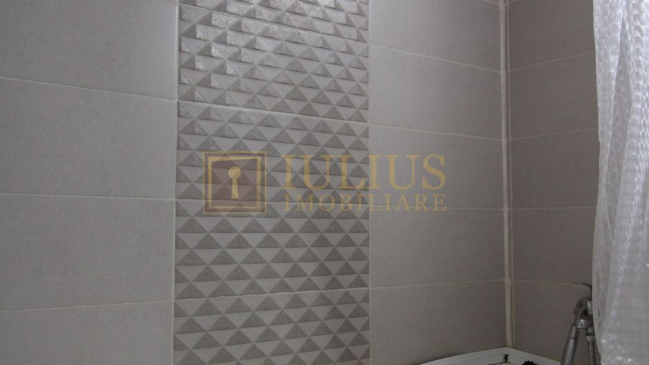 Medicina - Iulius Mall, dormitor cu pat matrimonial. - Poză 11