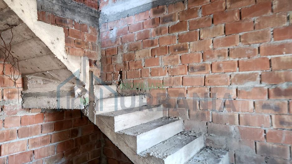 Casa la roșu de vânzare în Tomești/schimb garsoniera Iași - Poză 5