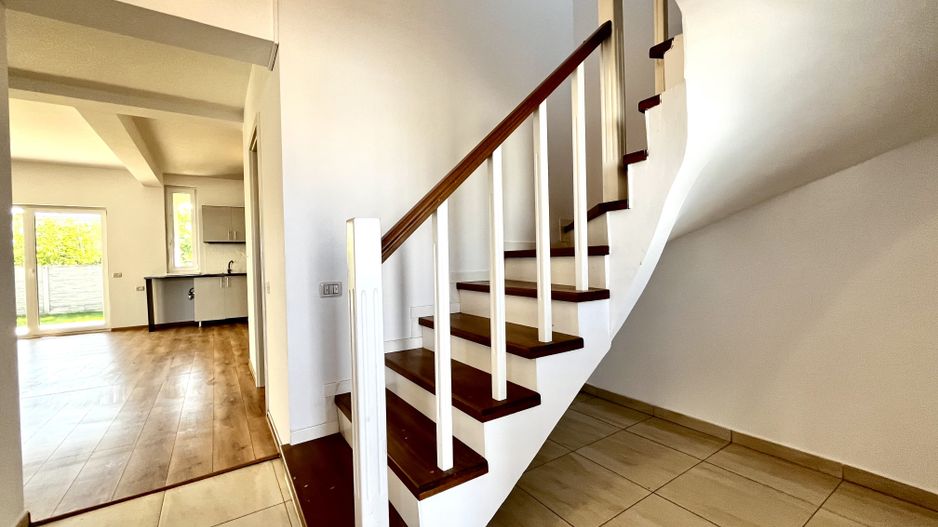 Duplex spațios și luminos | Giroc | Ideal locuință/ birou / grădiniță - Poză 13
