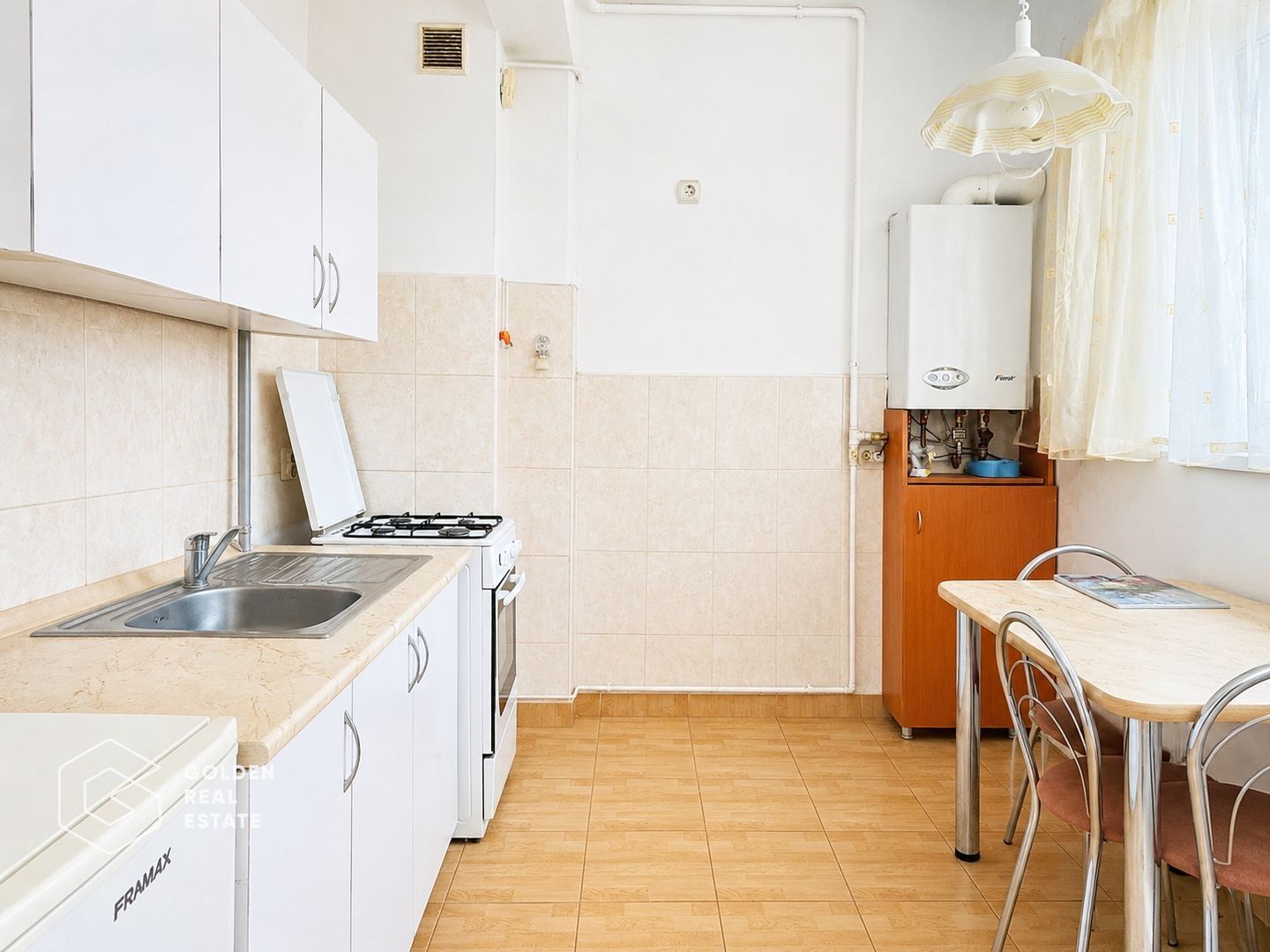 Apartament o camera cu nisa, Ared Uta , bloc nou - Poză 1
