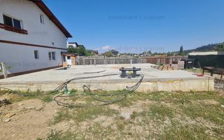 Proprietate in Cristian cu trei constructii+o fundatie,450000euro - Poză 7