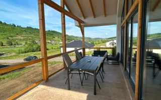 Casă modernă de închiriat – Eleganță și confort în Livezeni - Poză 13