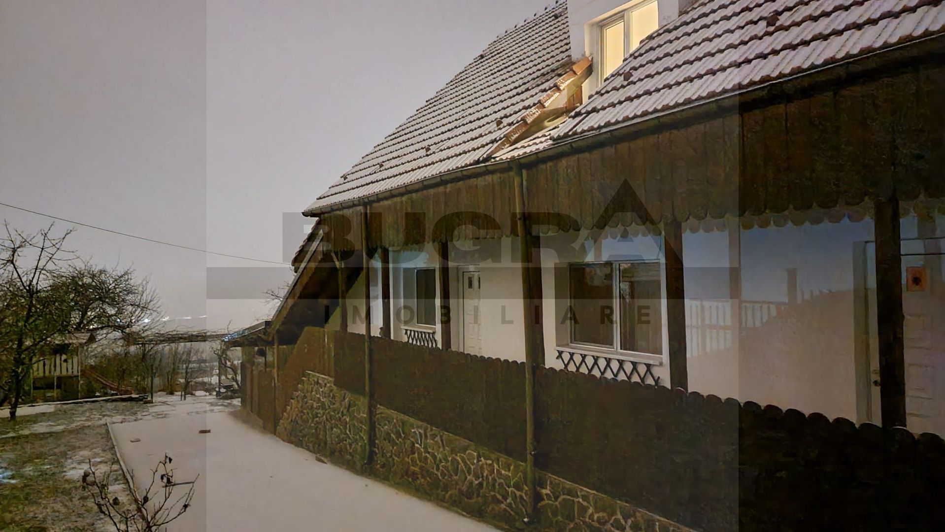 Casă spațioasă cu teren generos de 1000 mp in Dambul Rotund - Poză 12