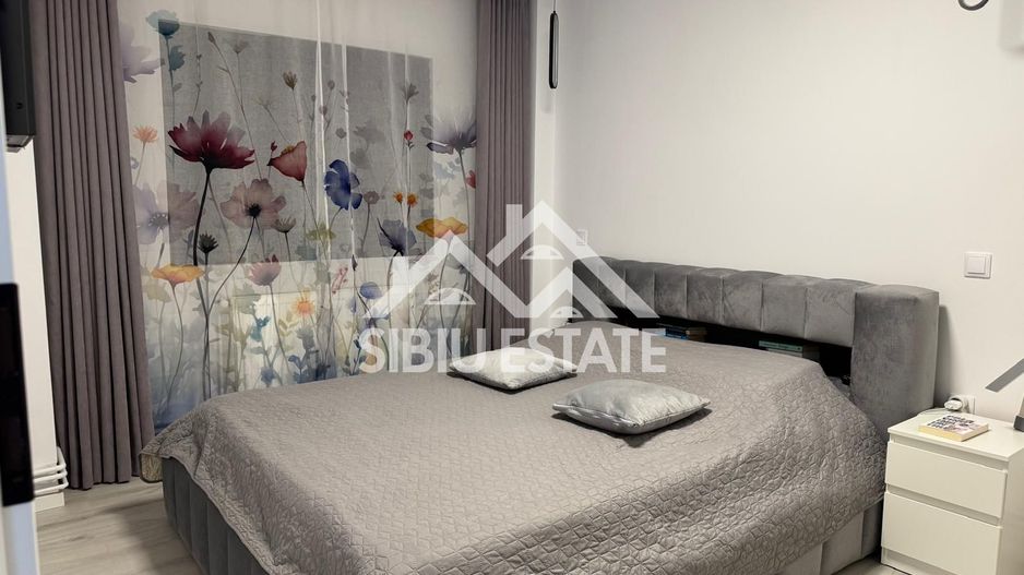 Apartament 3 camere 2 bai, pivita recent renovat-in Sibiu M.Viteazul - Poză 5