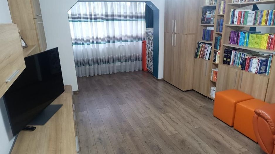 Lipovei | 4 Camere | Decomadat | Etaj Intermediar | Mobilat si Utilat - Poză 2