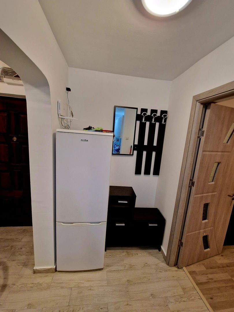 Apartament 2 camere. Decomandat. Renovat. Mobilat. Huedin, Straja. - Poză 6