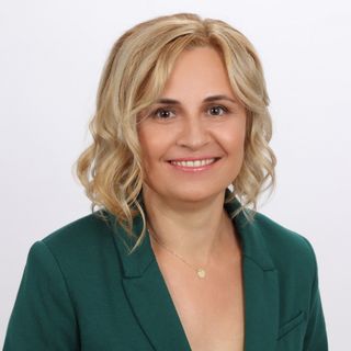 Claudia Achim - Tower Imob