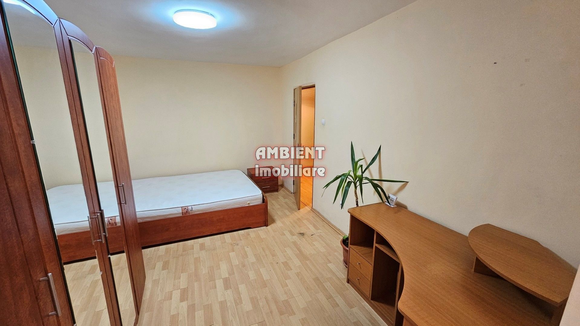 Garsoniera renovată, ETAJ 1, zona Filaturii; - Poză 3