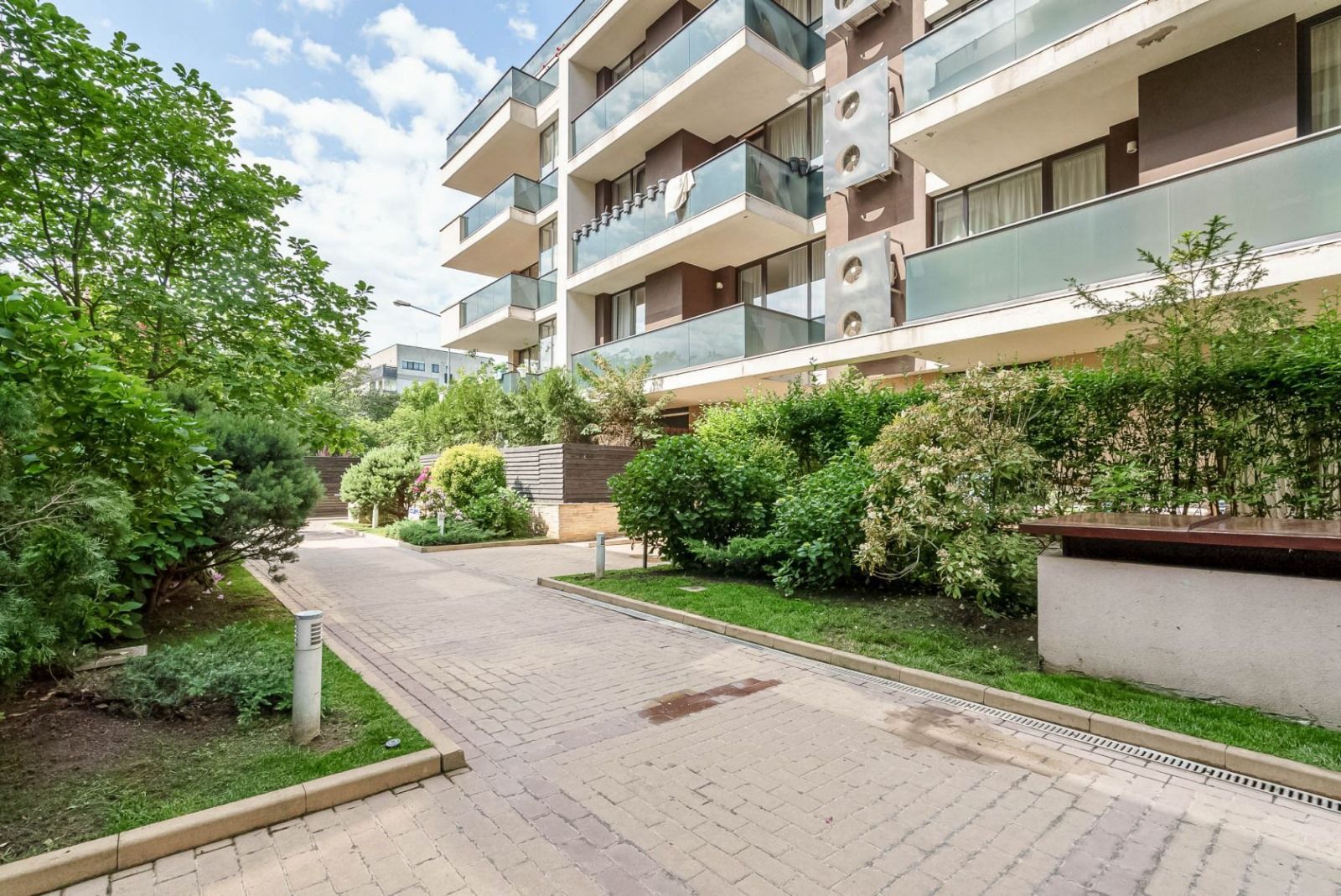 Apartament cu 3 camere| Aleea Privighetorilor | Iancu Nicolae - Poză 2