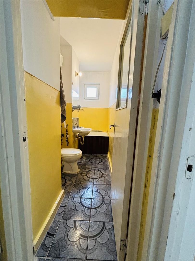 APARTAMENT CU 2 CAMERE SEMIDECOMANDAT ZONA NUFARUL - Poză 5