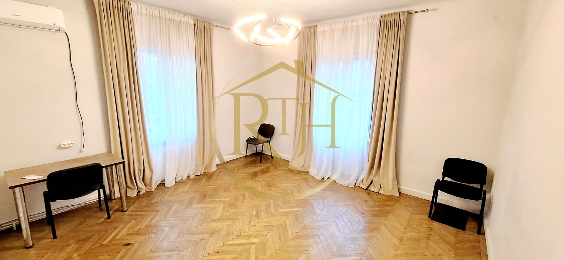 Oferim spre inchiriere parterul unei vile, ideal pentru Birouri,Centru - Poză 4