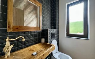 Apartament 3 camere in imobil tip vila, 79 mp, garaj, curte comuna, Gruia - Poză 10