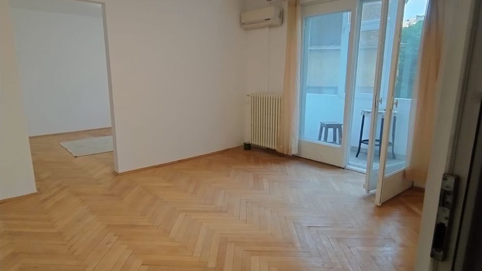 Apartament 2 camere nemobilat, zona Mihail Kogalniceanu-IZVOR - Poză 1