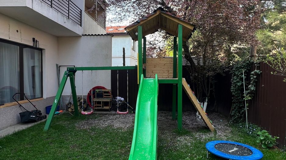 Casa cu 5 camere si garaj - la 100 ml distanta de lacul Grivita - Poză 2