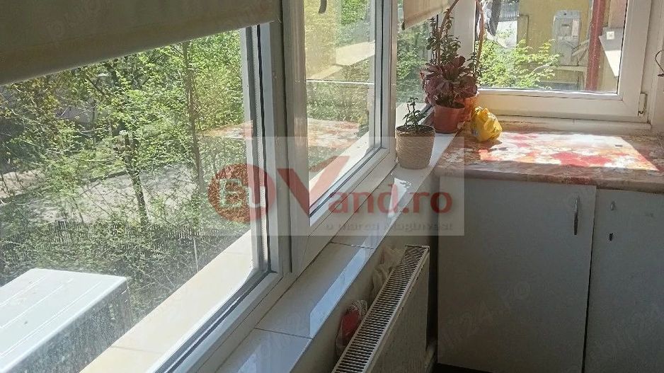 De inchiriat aparatament cu 2 camere, ultracentral , 400 euro - Poză 8