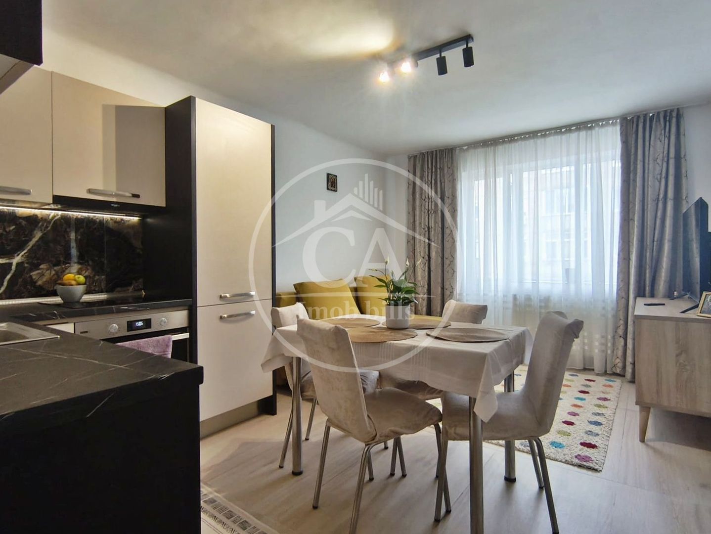 Apartament cu 3 camere de inchiriat in Decebal, Oradea - Poză 1