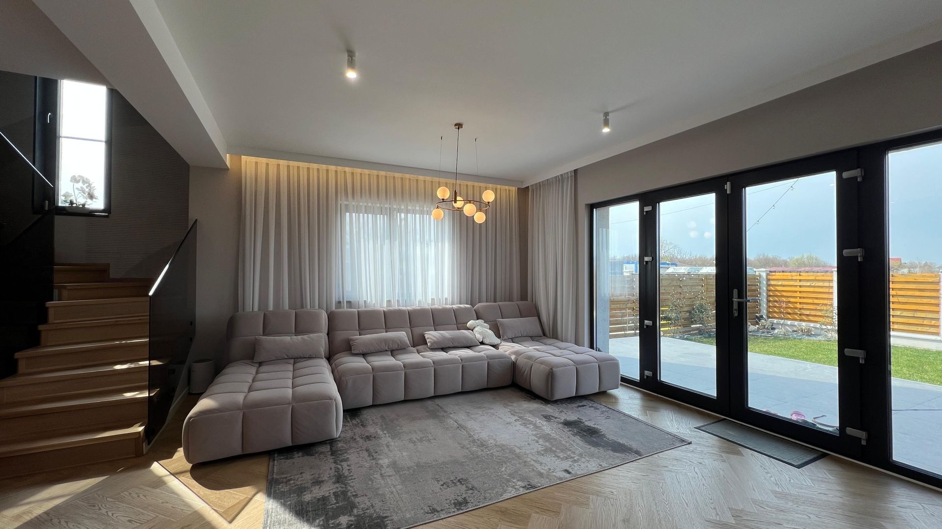 Vilă de Lux lângă Pădurea Balotești – Rafinament, Natură și Design Personalizat - Poză 4