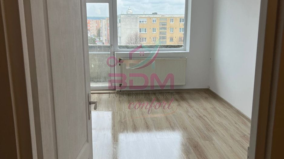 COMISION 0 | Apartament 2 camere | decomandat | zona Micro 2 - Poză 1