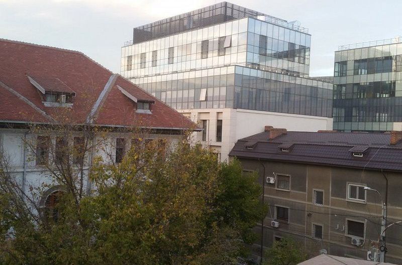 Apartament 3 camere in Romana, anexe, boxa - Poză 23