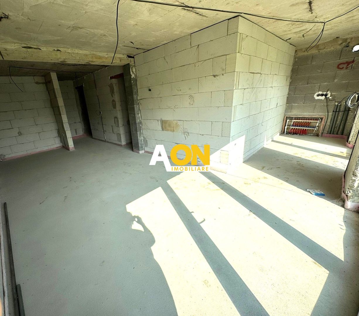 De vanzare apartament 3 camere, la vila, 130mp teren, Lac Chereteu - Poză 3