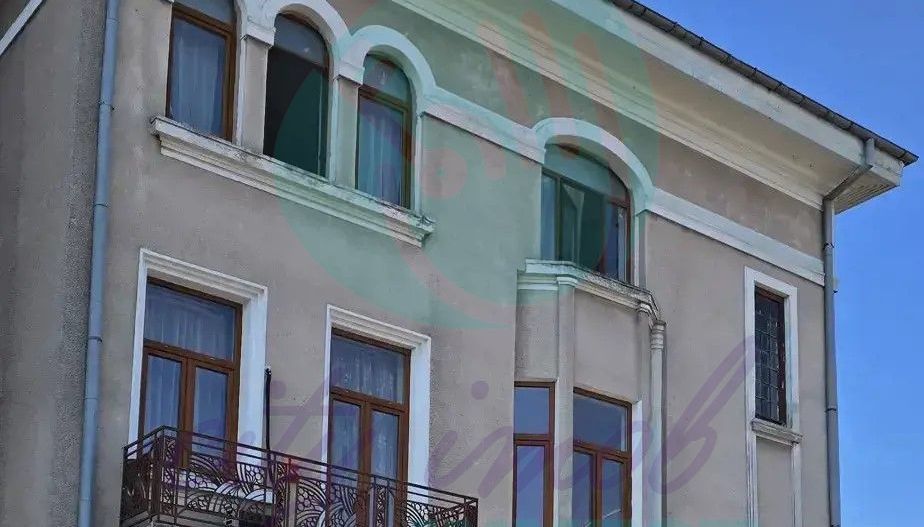 4 camere in Vila interbelica 106mp-Centrala proprie- Calea Calarasilor - Poză 9