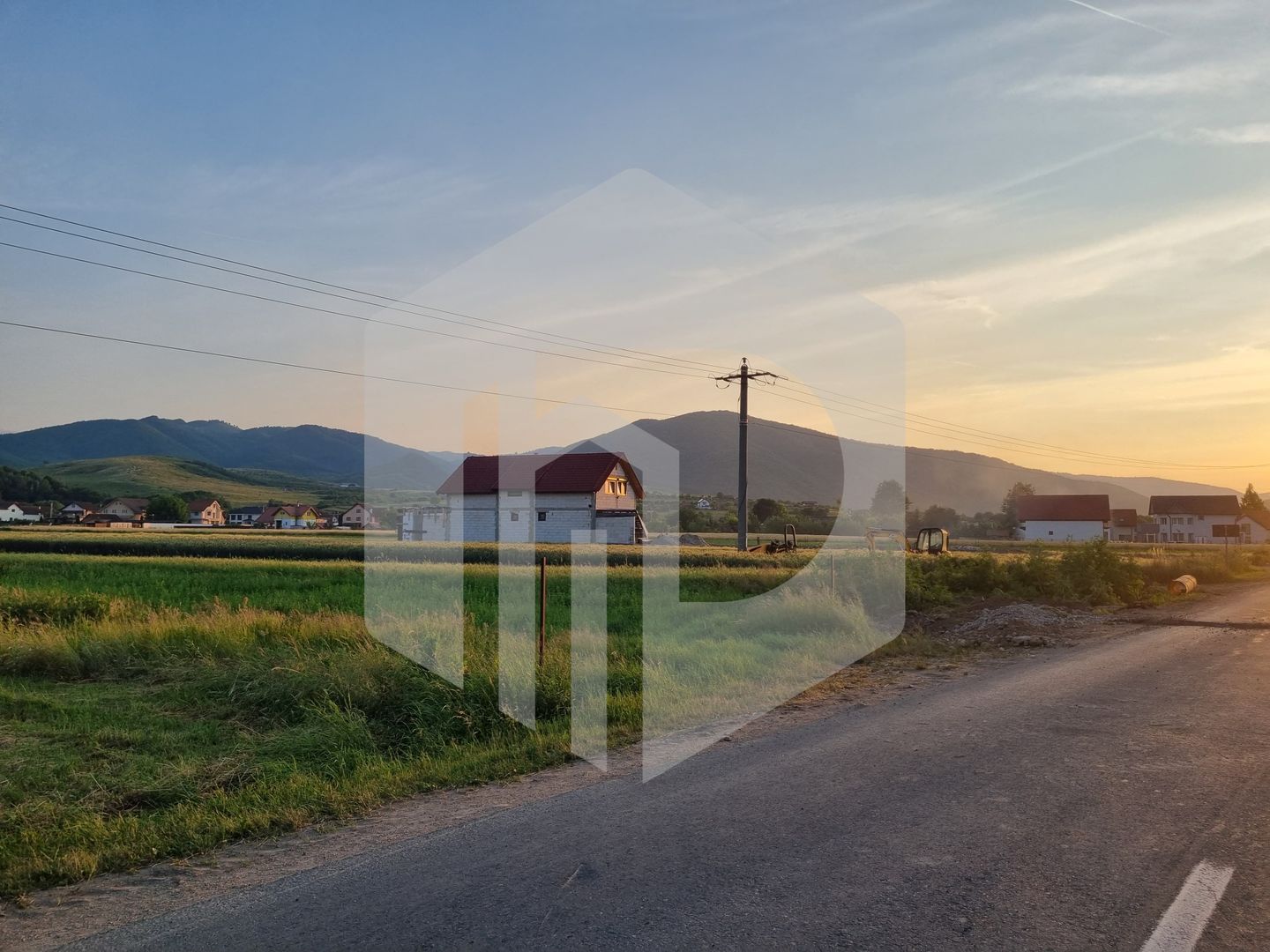 Teren Gura Râului-Orlat-1782 MP-2 fronturi-Utilitatile la 30 ml - Poză 2