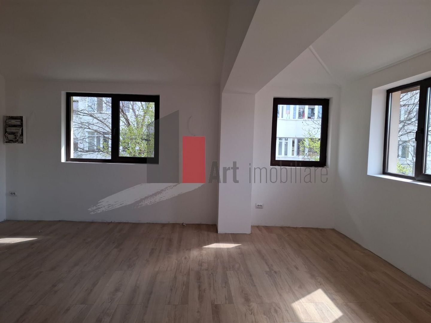 Spatiul "CAMBIANT" , spatiu in vila, intrare separata - Poză 4