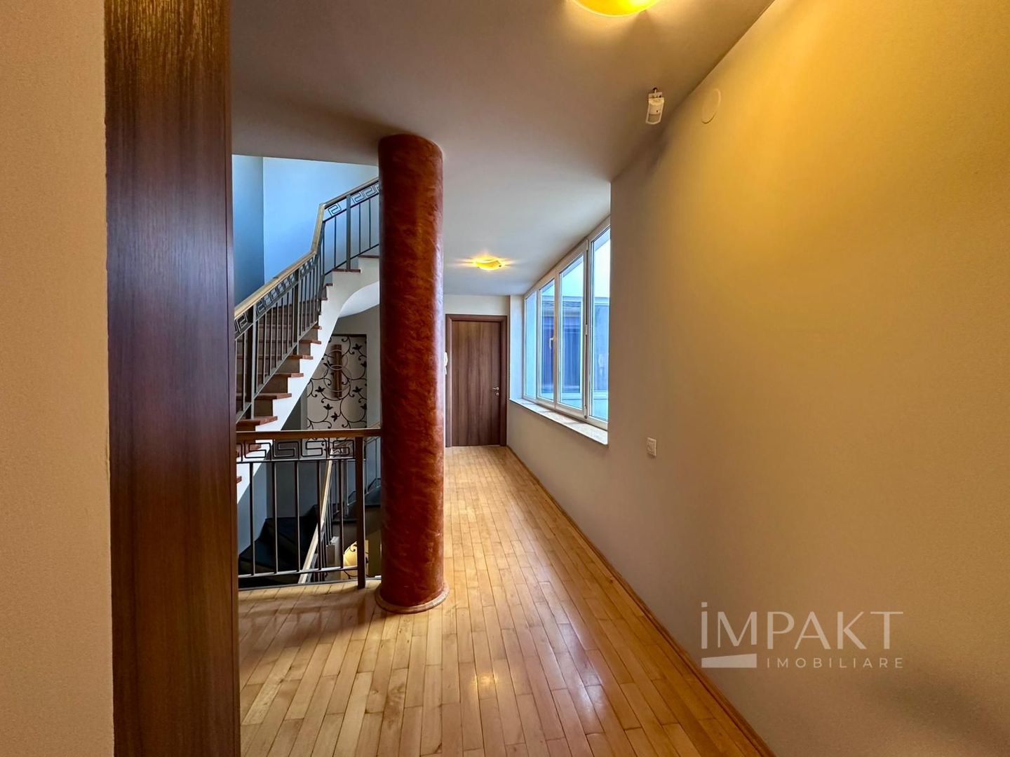 Casa de inchiriat | 6 camere, terasa, sauna, 320 mp - Poză 6