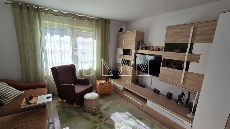 Casă de vânzare în zona Triaj – liniște, verdeață și confort! 🌿🏡 - Poză 1