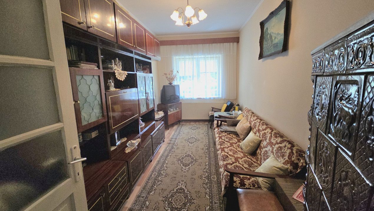 Casă cochetă cu 3 camere de vânzare, chiar în inima orașului Satu Mare! - Poză 3