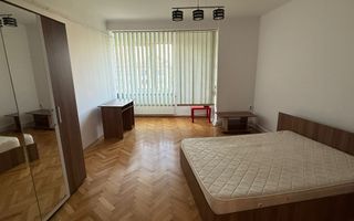 VANZARE Garsoniera in zona Unirii - Poză 1
