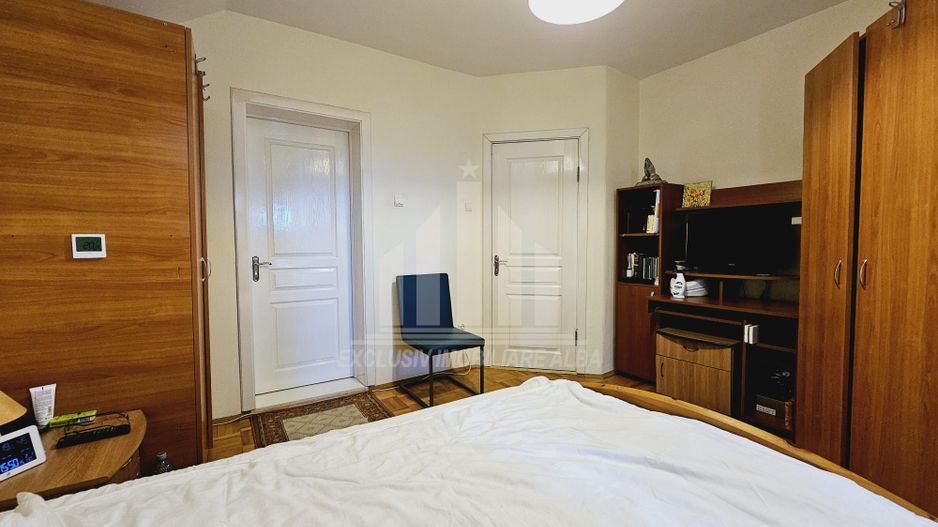 Casa individuala | Pensiune | 550 mp | 1100 mp teren | Cetate - Poză 15