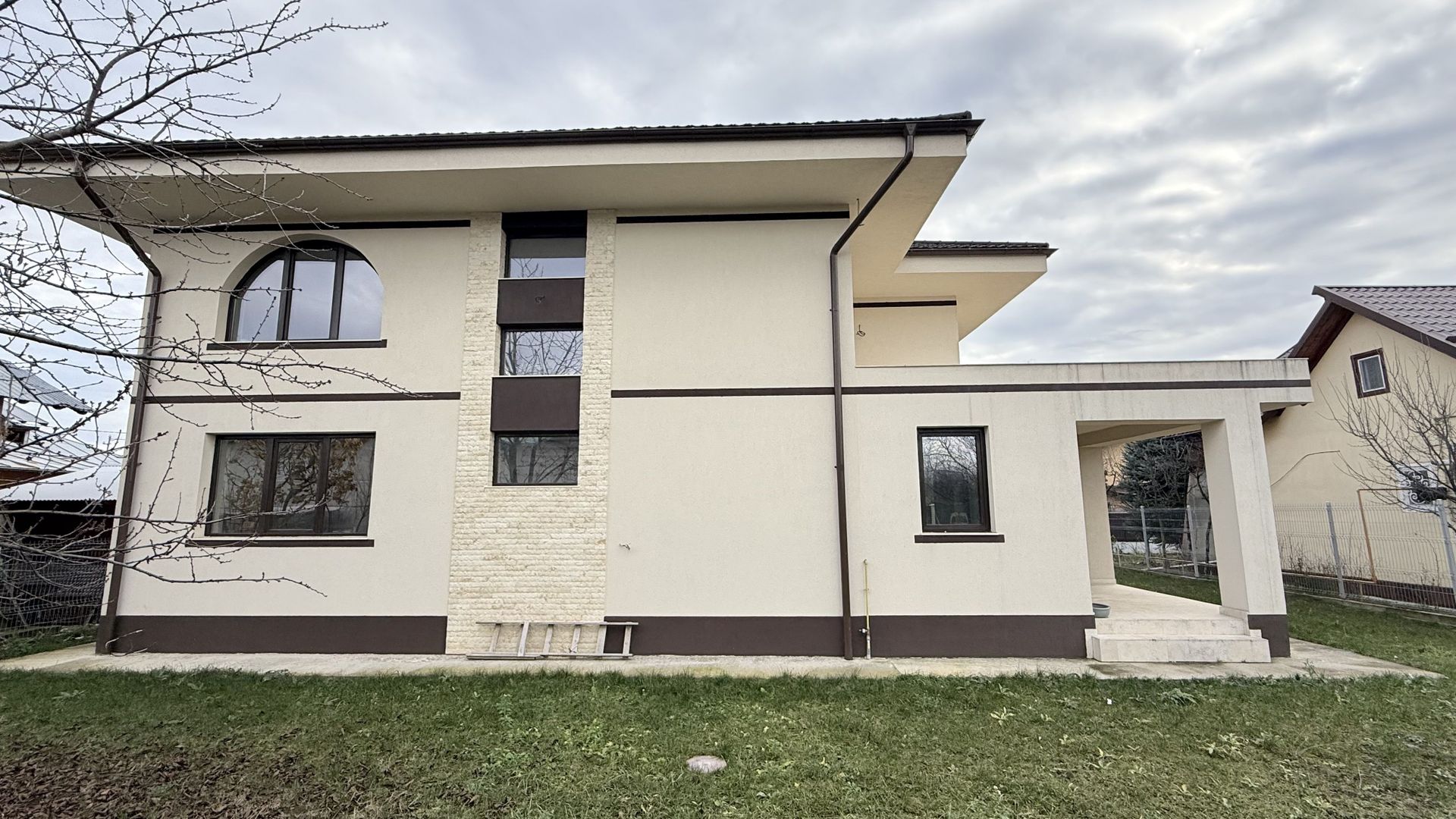 Vila Delux P+1 cu terasă și garaj + teren intravilan 783mp - Poză 6