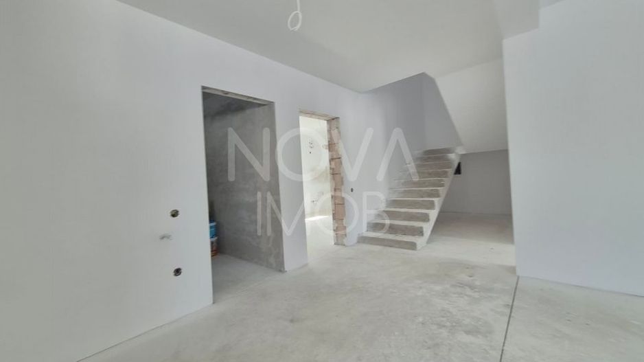Casa individuala 5 camere + terasa, pivnita si pod amenajabil, Sibiu - Poză 4