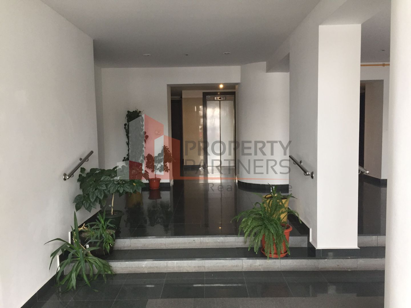 Apartament West Parc cu loc de parcare si boxa depozitare - Poză 2